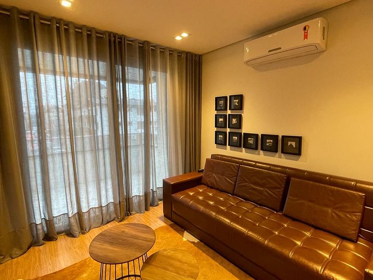 L' Adresse Reserve 203A