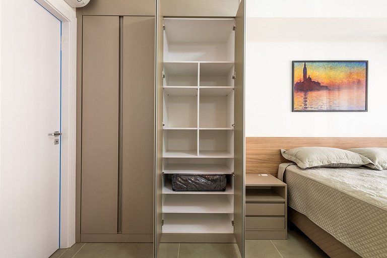 LIV - Apartment 804
