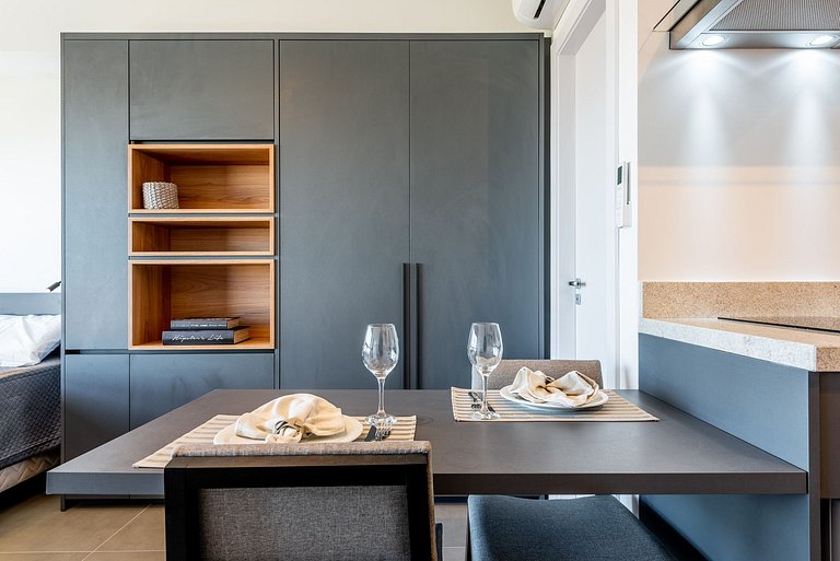 LIV - Apartment 1311