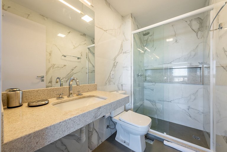 LIV - Apartment 1311
