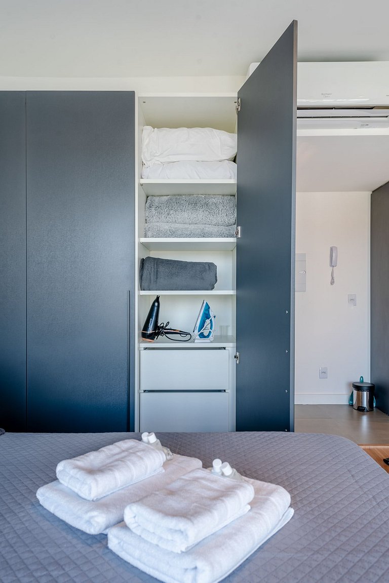 LIV - Apartment 1602