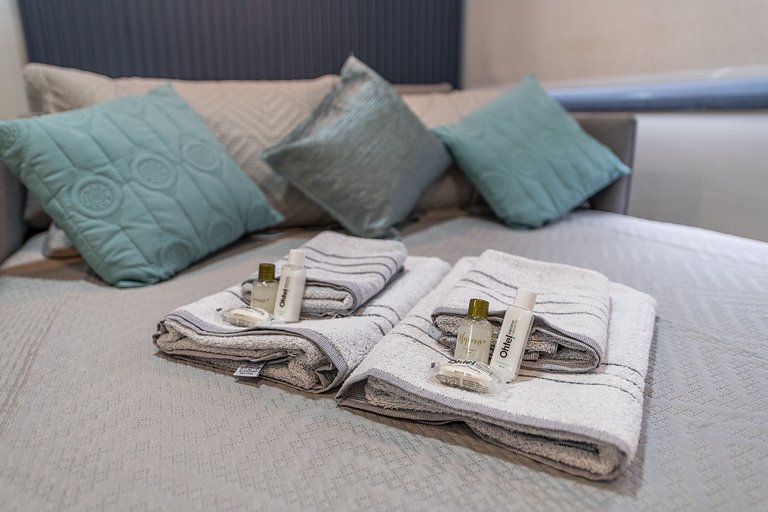 LIV - Apartment 1301