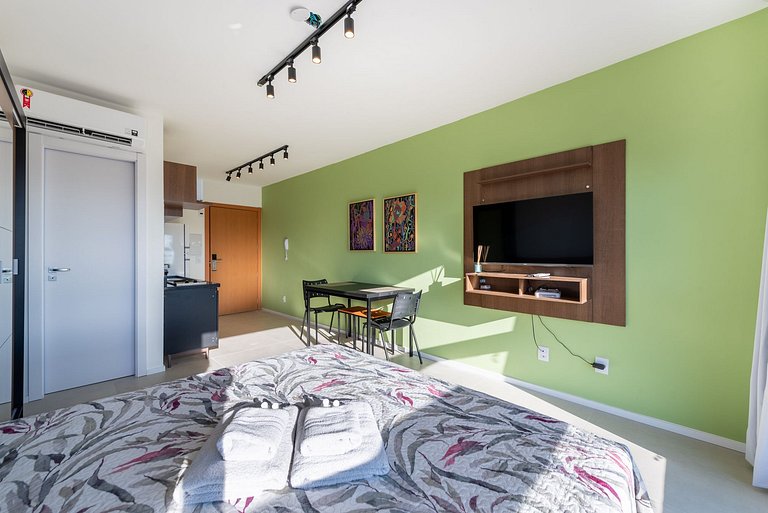 LIV Apto 1111 Prático, completo e Bem Localizado