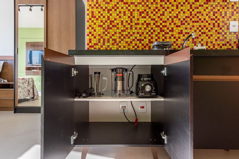 LIV Apto 1111 Prático, completo e Bem Localizado