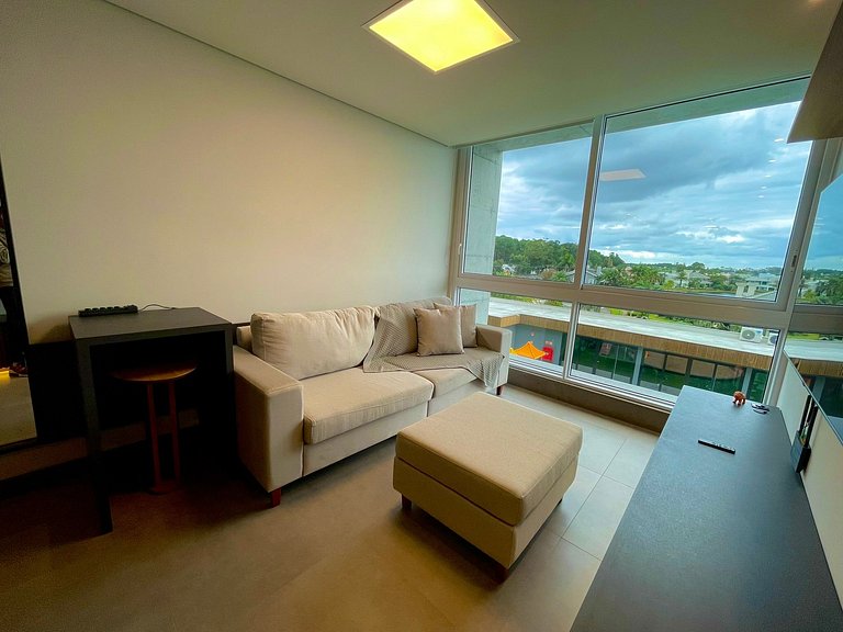 Livin' Resort Home - 407/2