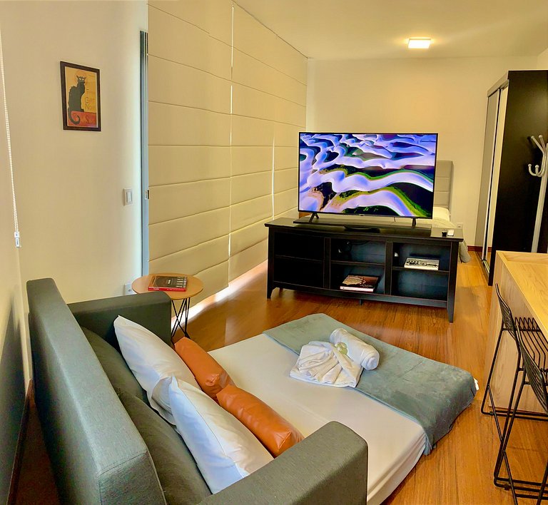 LIV - Apartment 702
