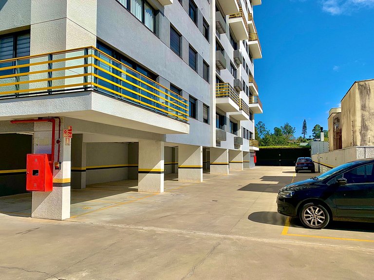 Yellow - Apartment 802