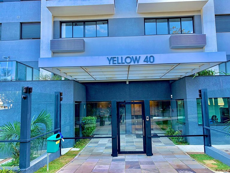 Yellow - Apartment 802