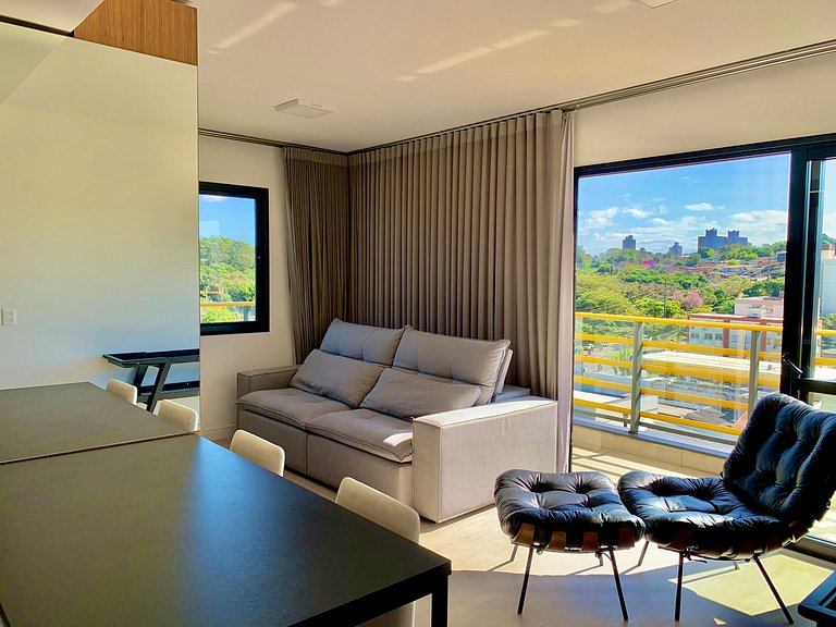 Yellow - Apartment 802