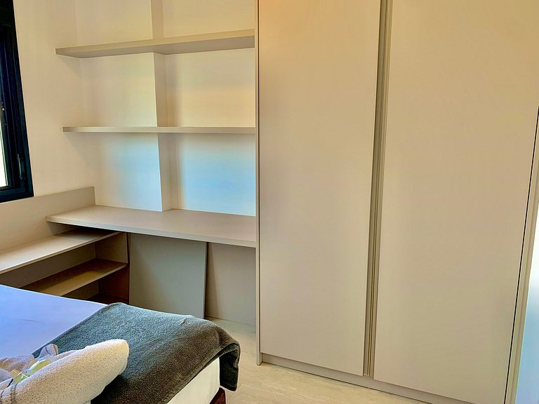 Yellow - Apartment 801