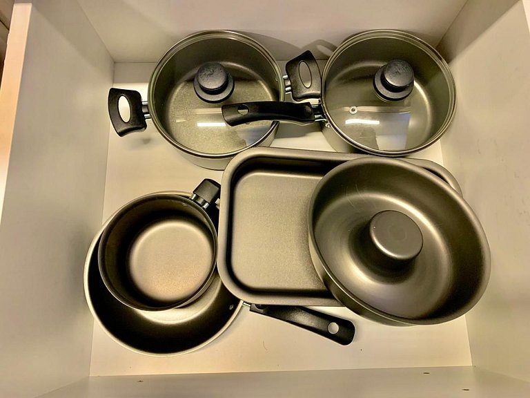 Yellow - Apartment 802