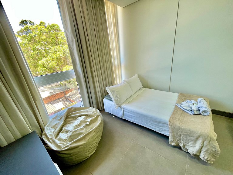 Livin' Resort Home - 415/1