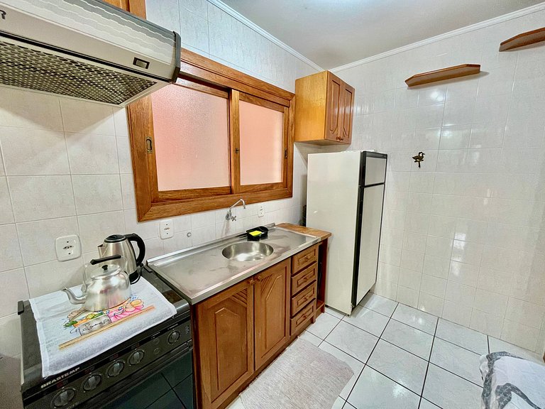Flamboyant 302 - 2 blocks from the beach and close to the ci