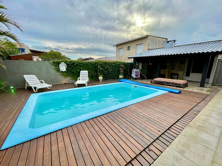 JACUÍ 265 Próximo ao mar, com Piscina e Jogos