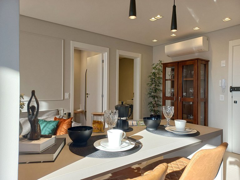 LEEV 503 Cozy, one block from Rua Coberta