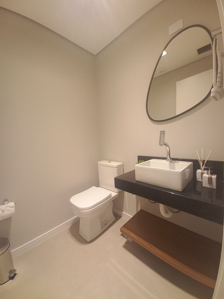 LEEV 503 Cozy, one block from Rua Coberta