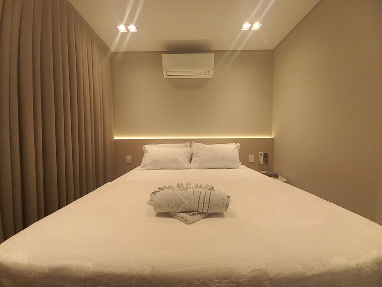 LEEV 503 Cozy, one block from Rua Coberta