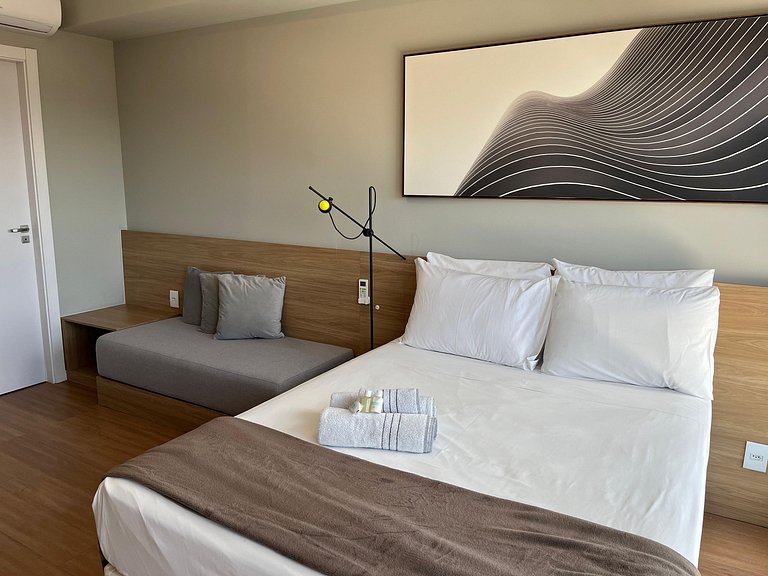 LIV - Apartment 1212