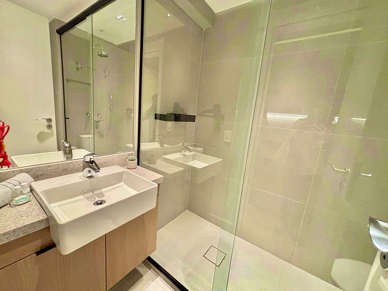 Skyline 905 Fully Equipped in a Stunning Condominium