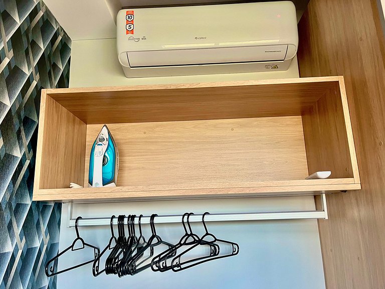 Carlos Gomes Square 512 Practical and Comfortable