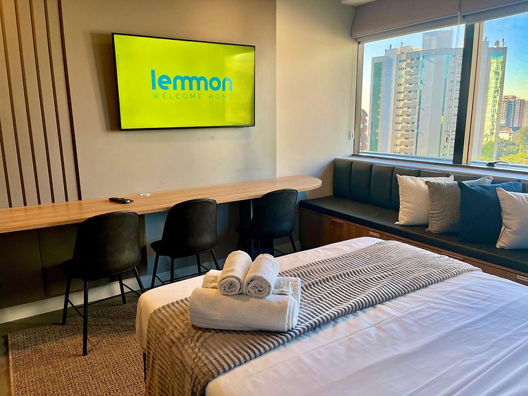 Carlos Gomes Square 704 Practical and Well-Located