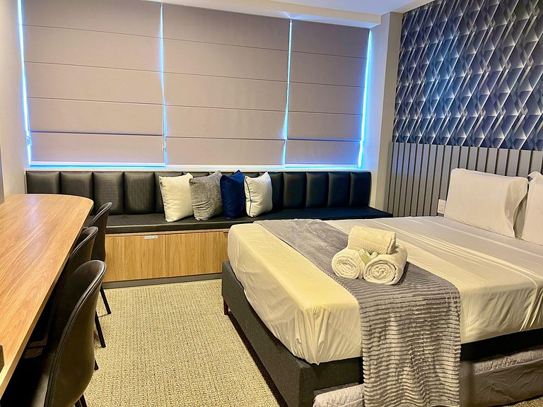 Plaza Carlos Gomes 704 Práctico y Bien Ubicado