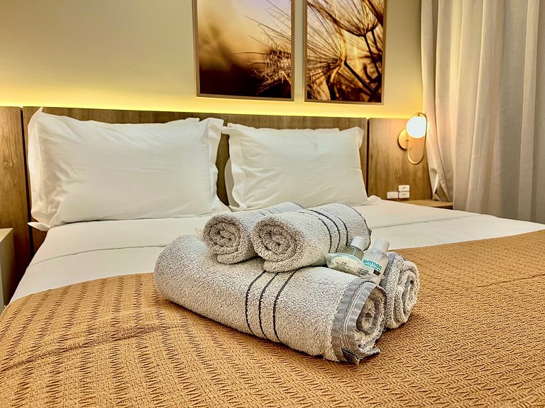 LIV - Apartment 1708