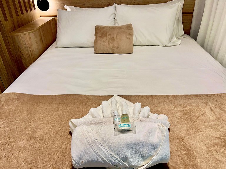 Plaza Mayor 706 - Studio with Style and Comfort