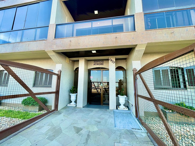 Aymore 208 Charming apartment near the beach.