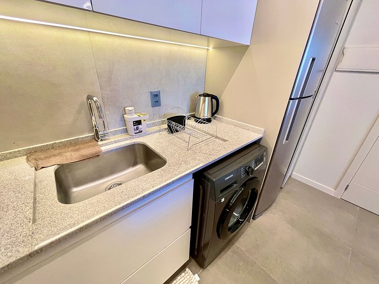 Livin' Resort Home - 703/1