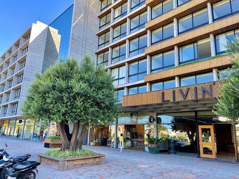 Livin' Resort Home - 408/3