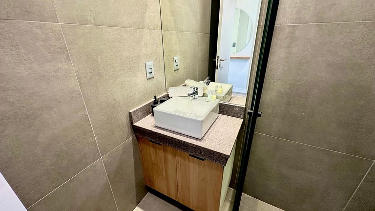 Livin' Resort Home - 408/3