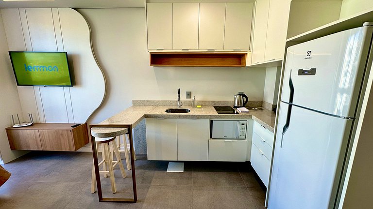 Livin' Resort Home - 408/3