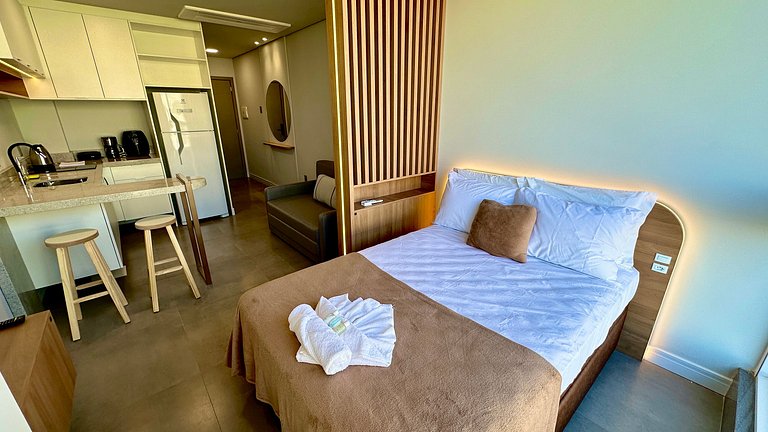 Livin' Resort Home - 408/3