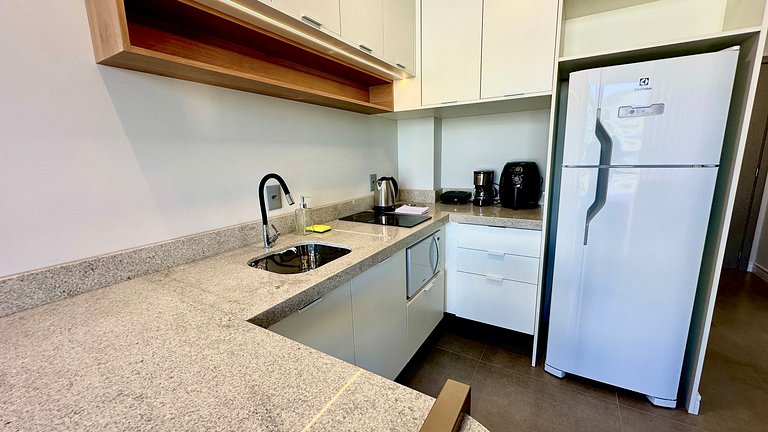 Livin' Resort Home - 408/3