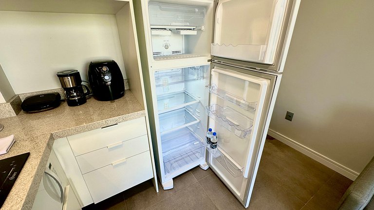 Livin' Resort Home - 408/3