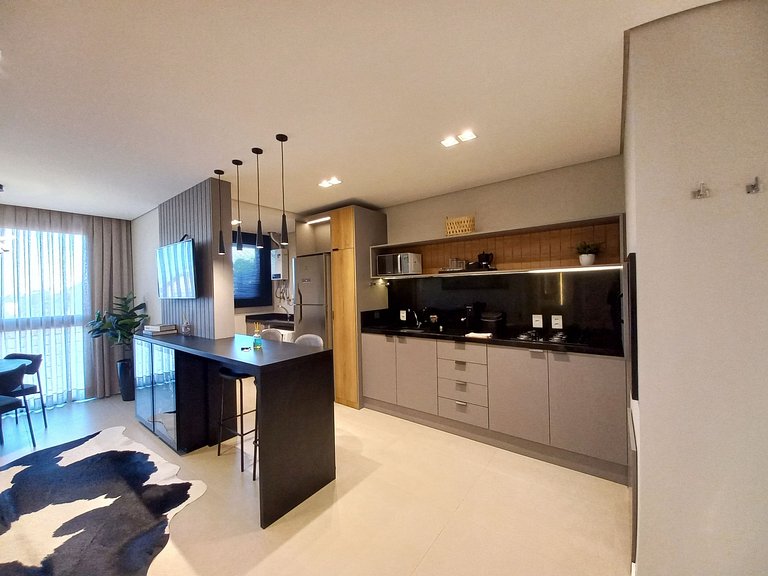 LEEV 502 - Beautiful Apartment one block from Rua Coberta