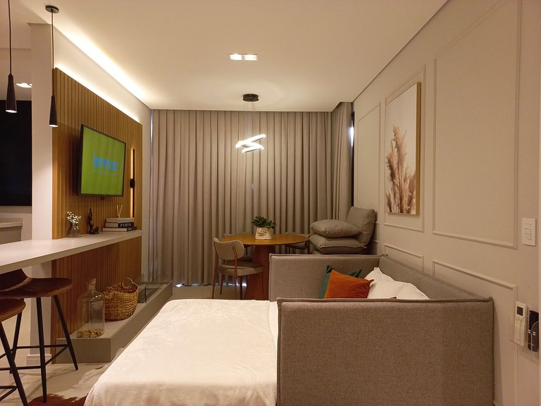 LEEV 503 Cozy, one block from Rua Coberta