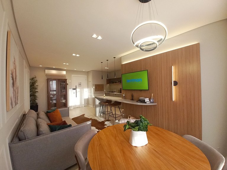 LEEV 503 Aconchegante uma quadra da Rua Coberta