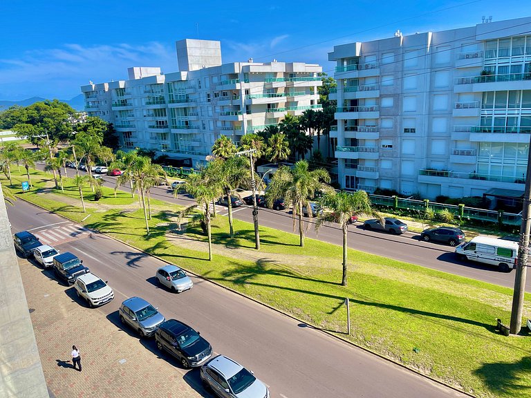 Livin' Resort Home - 502/3