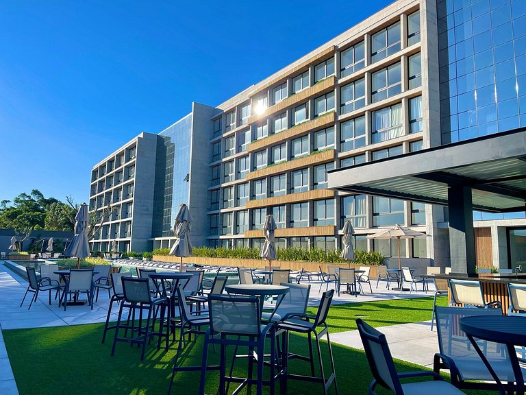 Livin' Resort Home - 408/2