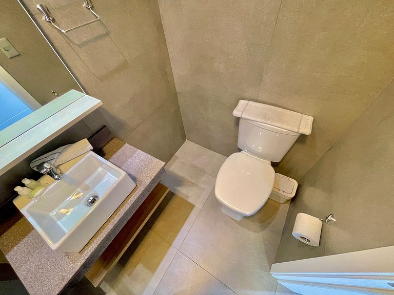 Livin' Resort Home - 408/2