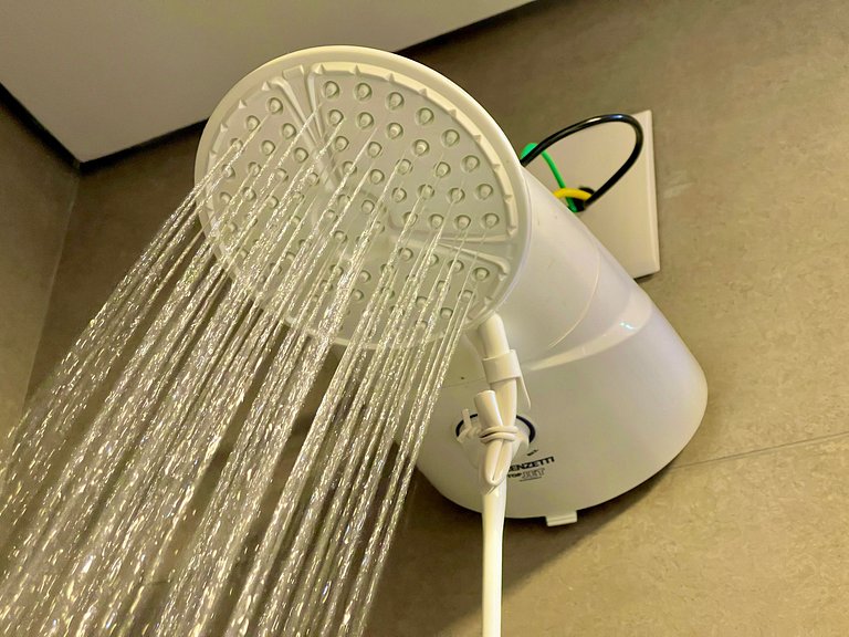 Livin' Resort Home - 408/2