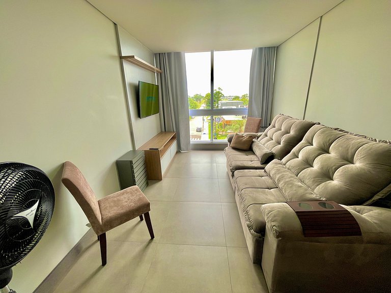 Livin' Resort Home - 408/2