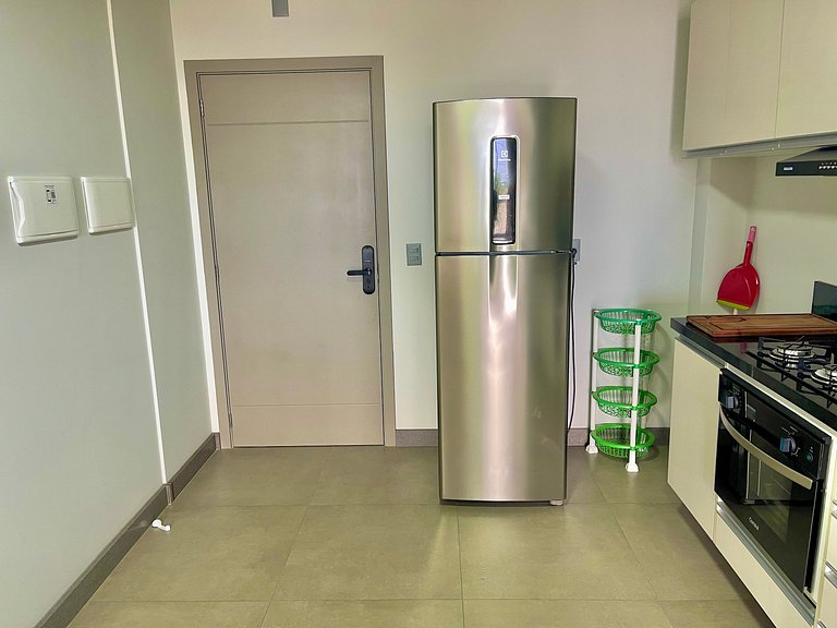 Livin' Resort Home - 408/2