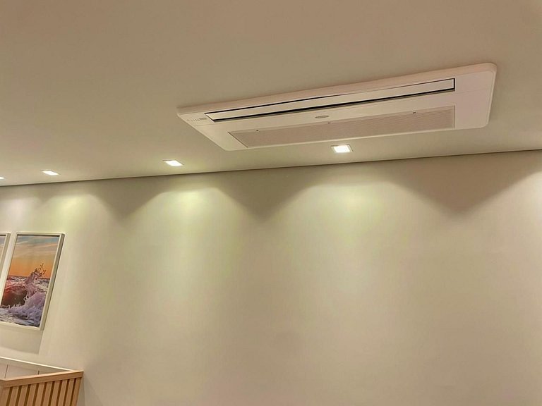 Livin' Resort Home - 707/3