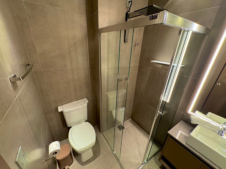 Livin' Resort Home - 602/3