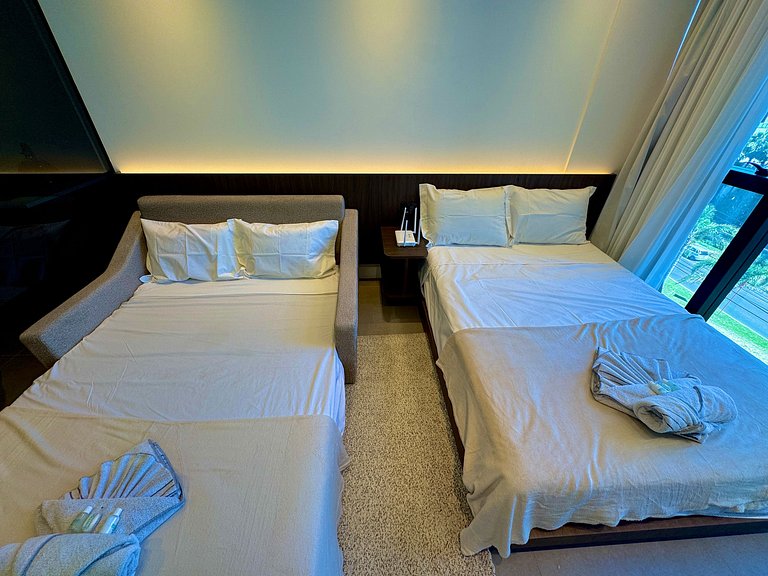 Livin' Resort Home - 602/3