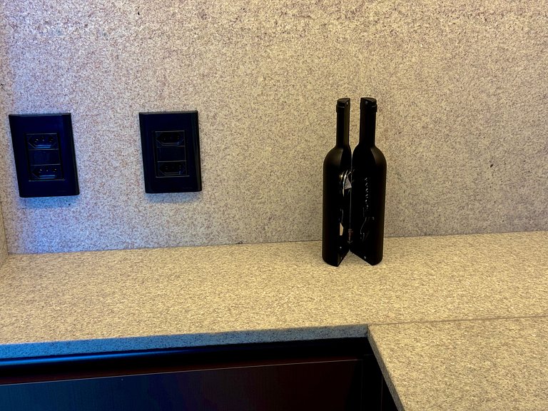 Livin' Resort Home - 602/3