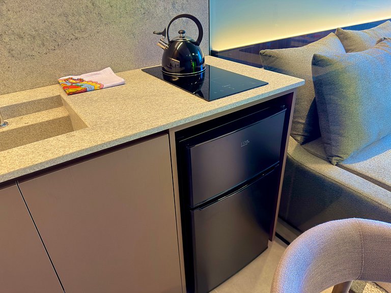 Livin' Resort Home - 602/3